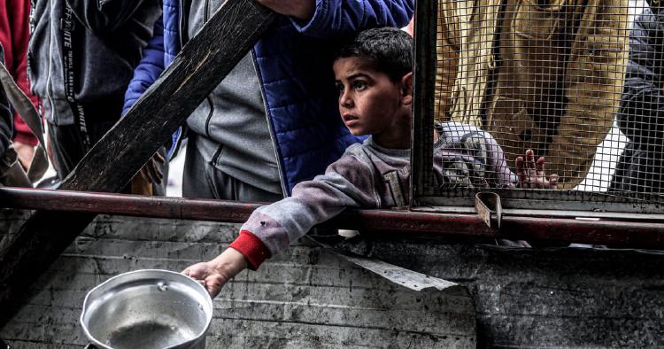 Seaborne aid reaches Gaza population
